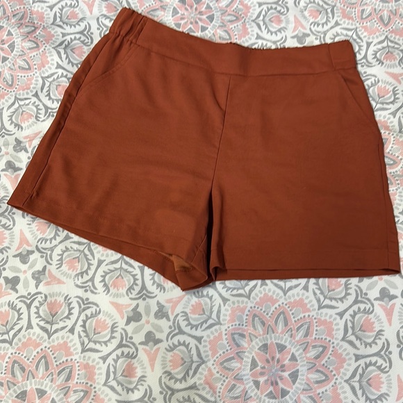 🔅Nine West Dressy Shorts size Large - Picture 1 of 5